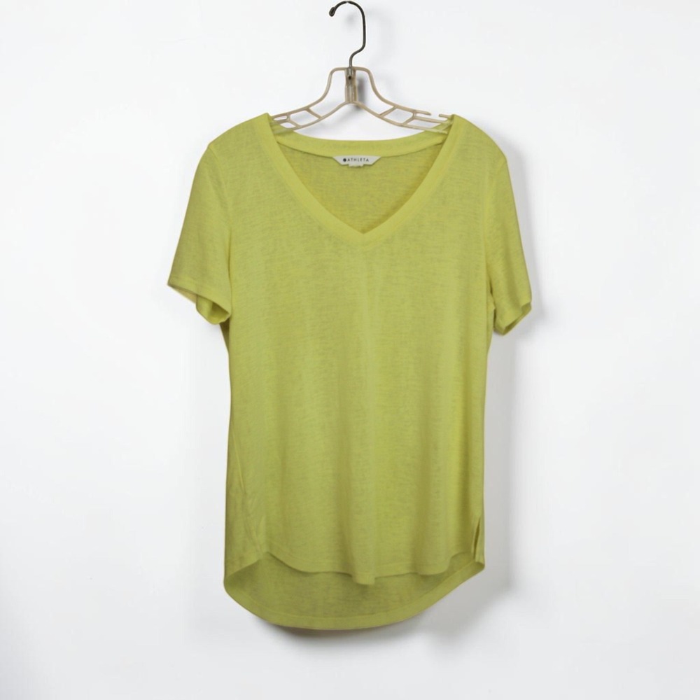 Athleta Women's Yellow Lightweight Athletic V-Neck Short‎ Sleeve T-Shirt Size M